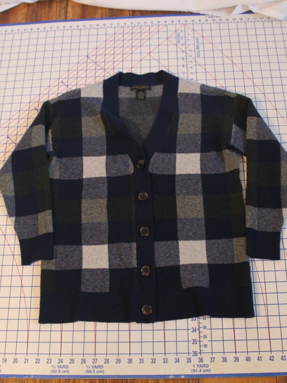 Preswick & Moore V-Neck Cardigan Navy Gray Buffalo Plaid Preppy Petite Medium